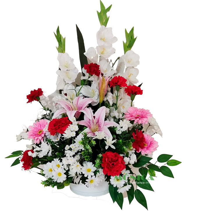 Centro alto con variedad de flores